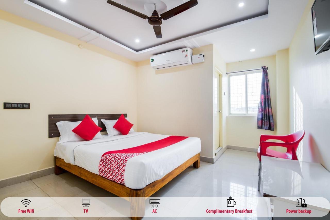 Oyo Mohan Residency Hotel Kurmannapalem Exterior photo