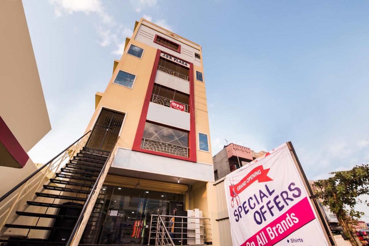 Oyo Mohan Residency Hotel Kurmannapalem Exterior photo